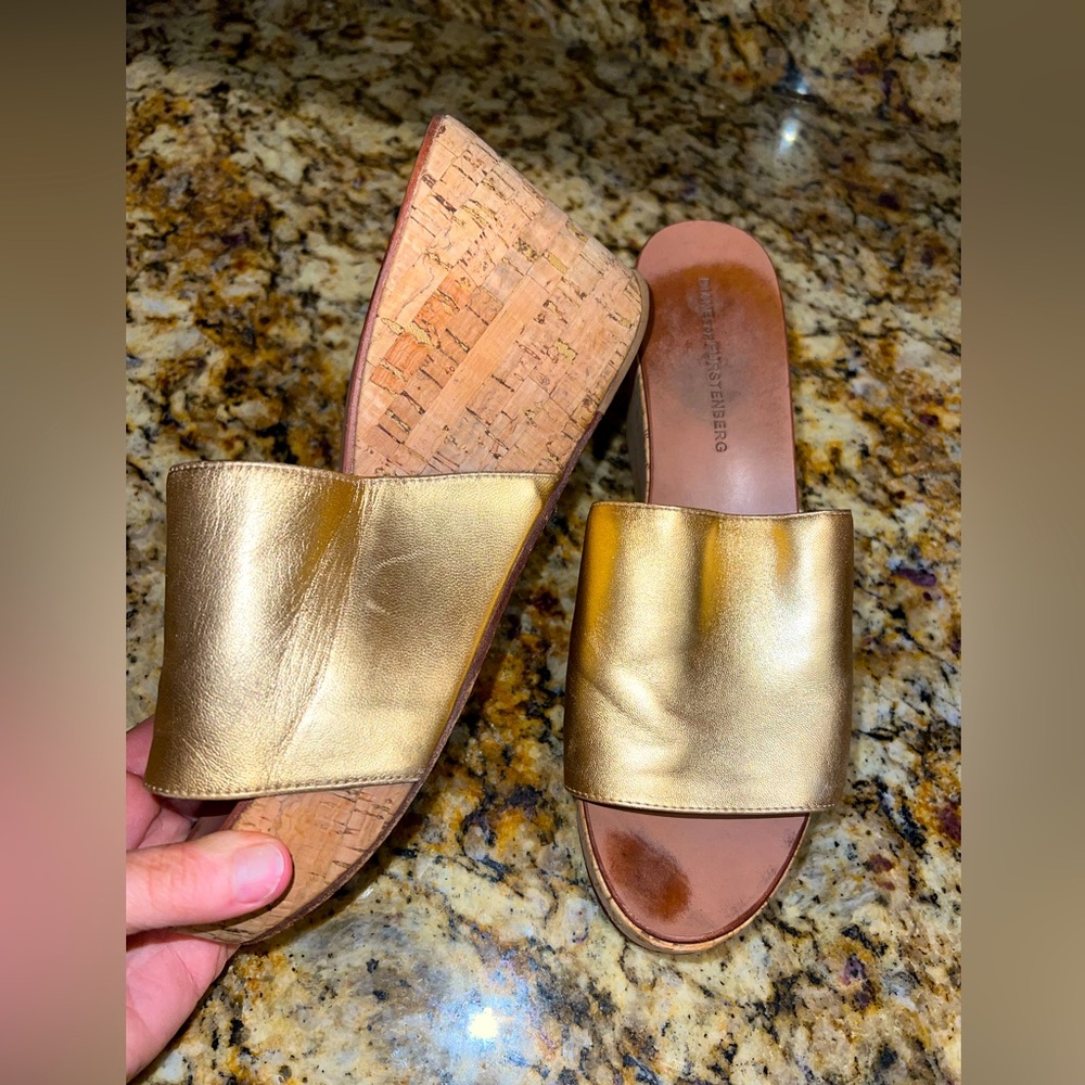 Diane Von Furstenberg DVF Metallic Gold Leather Slide Cork Wedge Sandals 9M